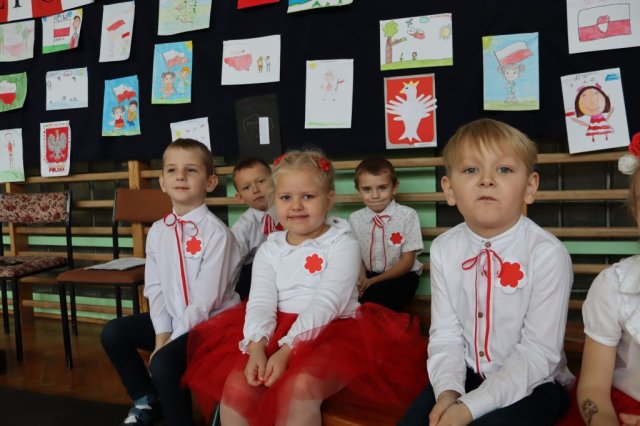 b_1024_768_0_00_images_2023_2024_WYDARZENIA_Niepodleglosc_402227347_803885001539450_8035045231791510383_n